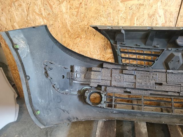 bontott RENAULT SCÉNIC II Első Lökhárító (Részeivel)