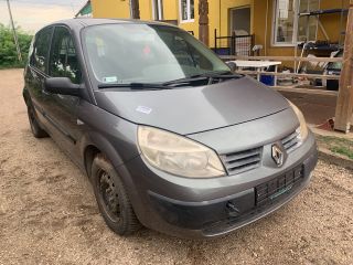 bontott RENAULT SCÉNIC II Első Lökhárító (Üresen)