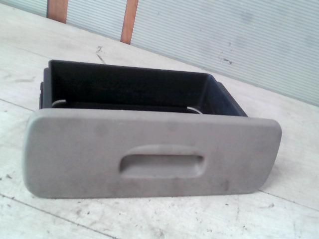 bontott RENAULT SCÉNIC II Első Tároló Rekesz