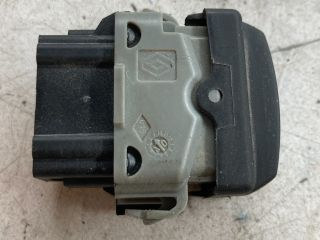 bontott RENAULT SCÉNIC II ESP Kapcsoló