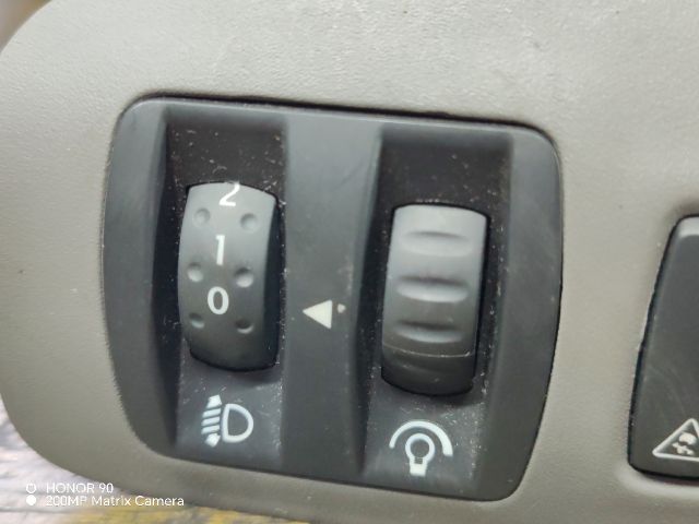 bontott RENAULT SCÉNIC II Fényszórómagasság Állító Kapcsoló