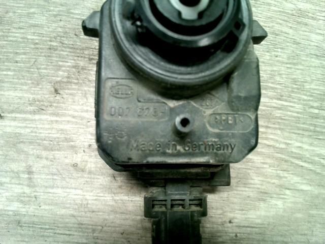 bontott RENAULT SCÉNIC II Fényszórómagasság Állító Motor Jobb