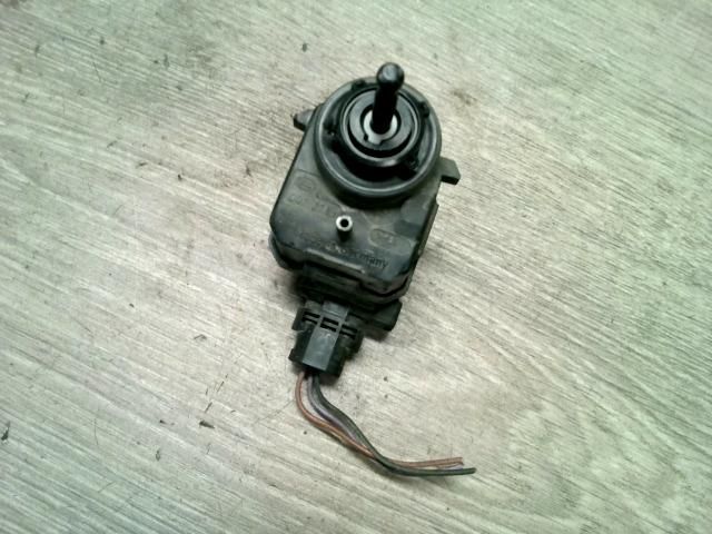 bontott RENAULT SCÉNIC II Fényszórómagasság Állító Motor Jobb