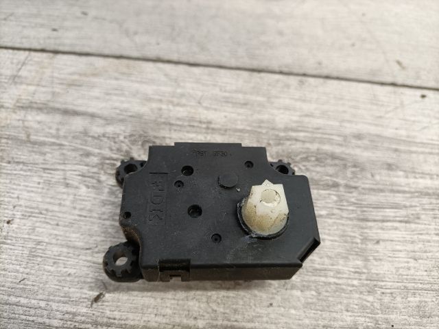 bontott RENAULT SCÉNIC II Fűtés Állító Motor