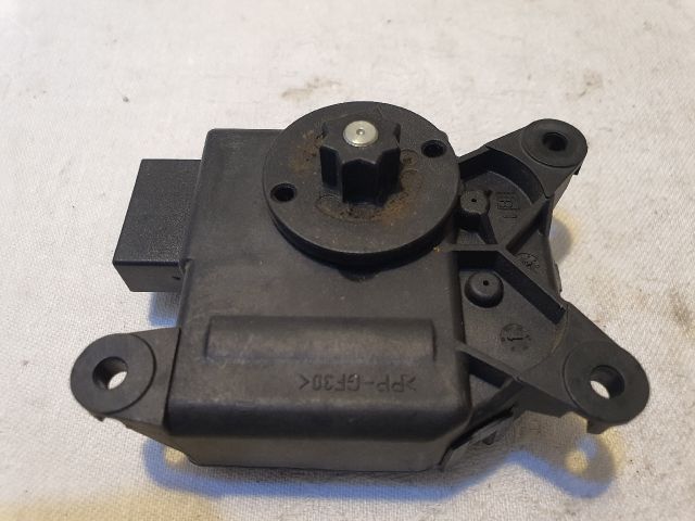 bontott RENAULT SCÉNIC II Fűtés Állító Motor