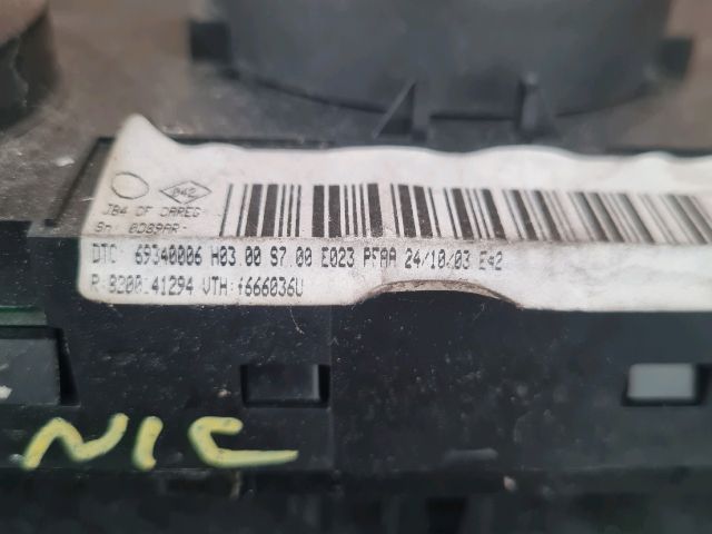 bontott RENAULT SCÉNIC II Fűtéskapcsoló (digit klímás)