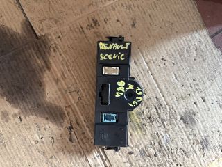 bontott RENAULT SCÉNIC II Fűtéskapcsoló (digit klímás)