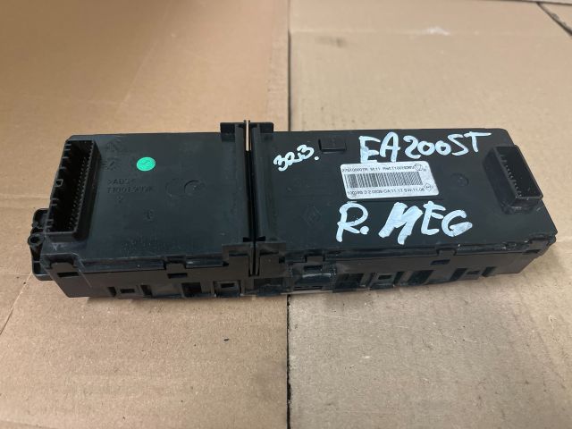 bontott RENAULT SCÉNIC II Fűtéskapcsoló (digit klímás)