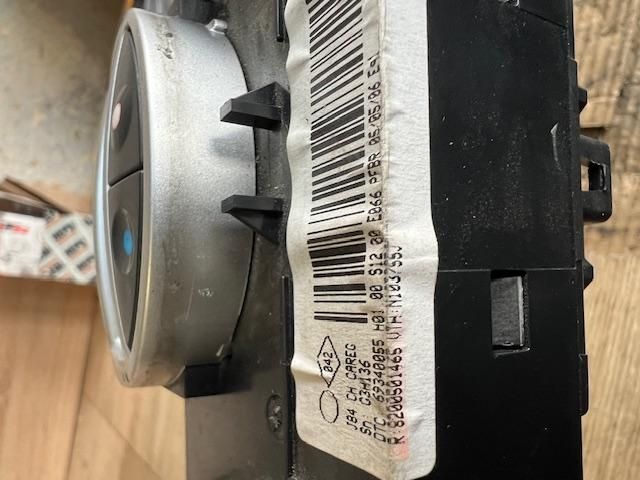 bontott RENAULT SCÉNIC II Fűtéskapcsoló (digit klímás)