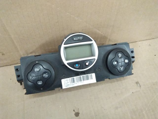 bontott RENAULT SCÉNIC II Fűtéskapcsoló (digit klímás)