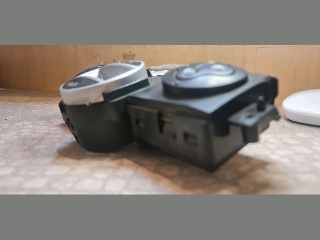 bontott RENAULT SCÉNIC II Fűtéskapcsoló (digit klímás)