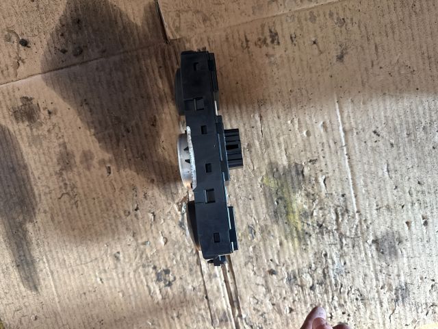 bontott RENAULT SCÉNIC II Fűtéskapcsoló (digit klímás)