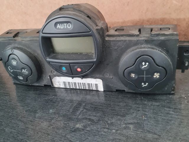 bontott RENAULT SCÉNIC II Fűtéskapcsoló (digit klímás)