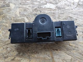 bontott RENAULT SCÉNIC II Fűtéskapcsoló (digit klímás)