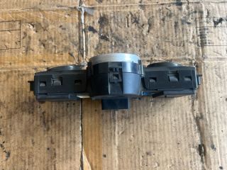 bontott RENAULT SCÉNIC II Fűtéskapcsoló (digit klímás)