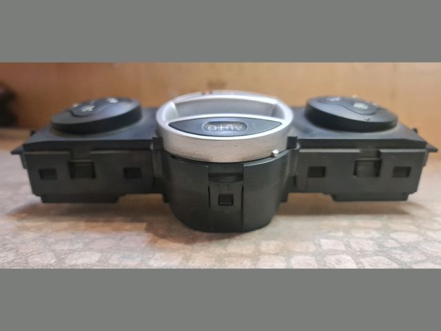 bontott RENAULT SCÉNIC II Fűtéskapcsoló (digit klímás)