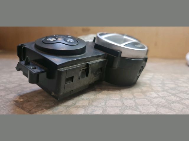 bontott RENAULT SCÉNIC II Fűtéskapcsoló (digit klímás)