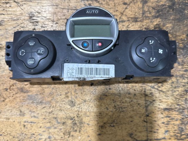 bontott RENAULT SCÉNIC II Fűtéskapcsoló (digit klímás)
