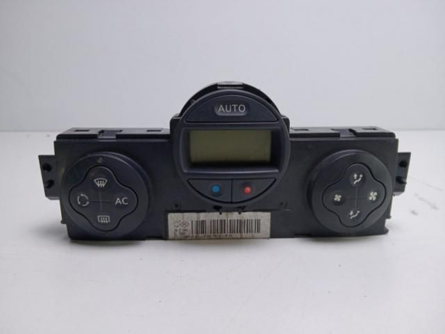 bontott RENAULT SCÉNIC II Fűtéskapcsoló (manuális klímás)