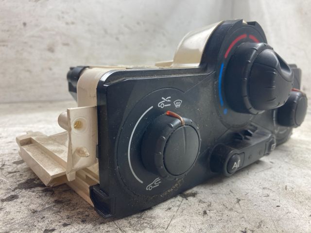 bontott RENAULT SCÉNIC II Fűtéskapcsoló (manuális klímás)