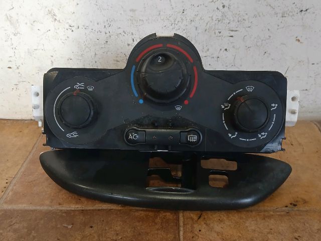 bontott RENAULT SCÉNIC II Fűtéskapcsoló (manuális klímás)