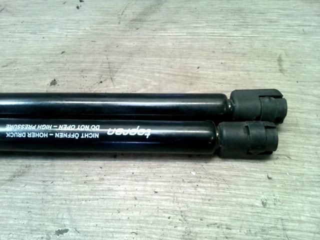 bontott RENAULT SCÉNIC II Gázrugós Kitámasztó Teleszkóp Pár Csomagtérajtó