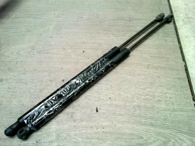 bontott RENAULT SCÉNIC II Gázrugós Kitámasztó Teleszkóp Pár Csomagtérajtó