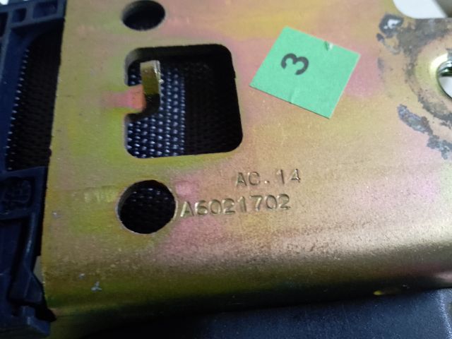 bontott RENAULT SCÉNIC II Hátsó középső Biztonsági Öv