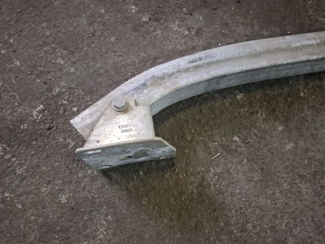 bontott RENAULT SCÉNIC II Hátsó Lökhárító Merevítő (Fém)