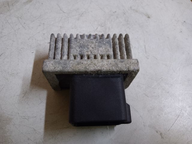 bontott RENAULT SCÉNIC II Izzító Relé