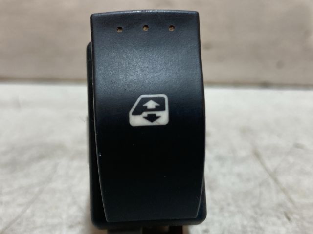 bontott RENAULT SCÉNIC II Jobb első Ablakemelő Kapcsoló