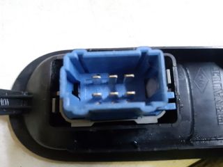 bontott RENAULT SCÉNIC II Jobb első Ablakemelő Kapcsoló