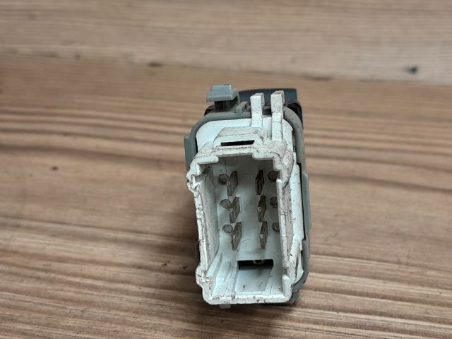 bontott RENAULT SCÉNIC II Jobb első Ablakemelő Kapcsoló