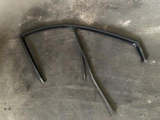 bontott RENAULT SCÉNIC II Jobb első Ablakvezető Gumi