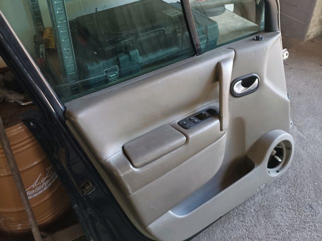 bontott RENAULT SCÉNIC II Jobb első Ajtó (Részeivel)