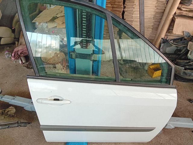 bontott RENAULT SCÉNIC II Jobb első Ajtó (Részeivel)
