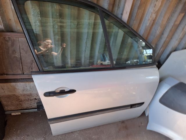 bontott RENAULT SCÉNIC II Jobb első Ajtó (Részeivel)