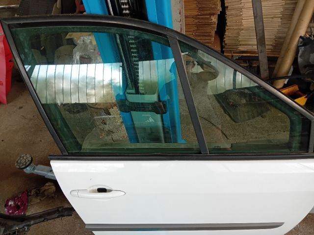 bontott RENAULT SCÉNIC II Jobb első Ajtó (Részeivel)