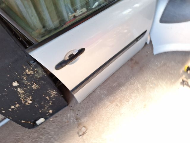 bontott RENAULT SCÉNIC II Jobb első Ajtó (Részeivel)