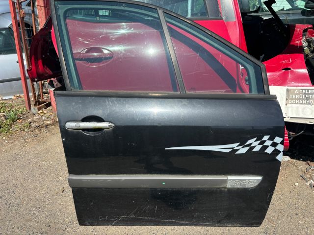 bontott RENAULT SCÉNIC II Jobb első Ajtó (Részeivel)