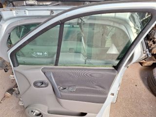 bontott RENAULT SCÉNIC II Jobb első Ajtó (Részeivel)