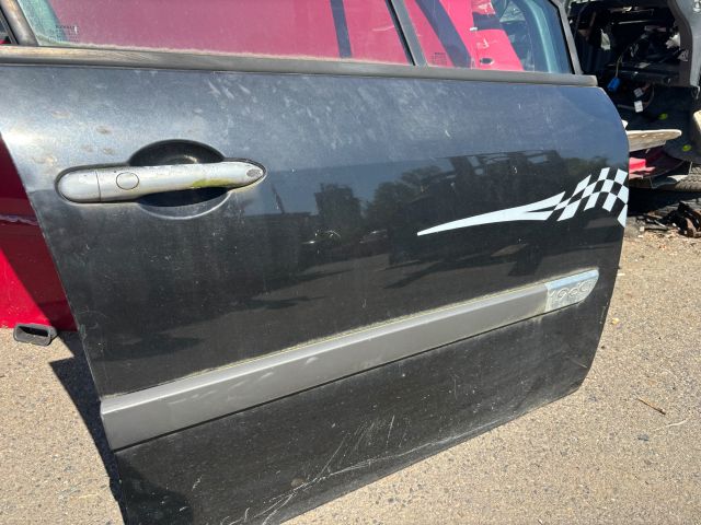 bontott RENAULT SCÉNIC II Jobb első Ajtó (Részeivel)