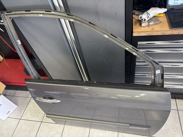 bontott RENAULT SCÉNIC II Jobb első Ajtó (Üres lemez)