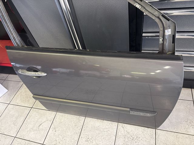 bontott RENAULT SCÉNIC II Jobb első Ajtó (Üres lemez)