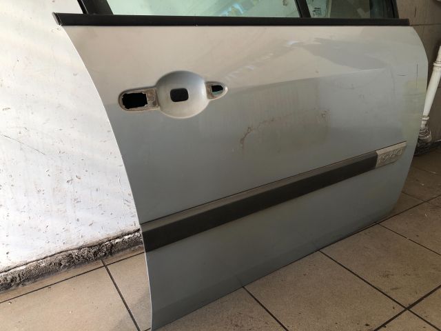 bontott RENAULT SCÉNIC II Jobb első Ajtó (Üres lemez)