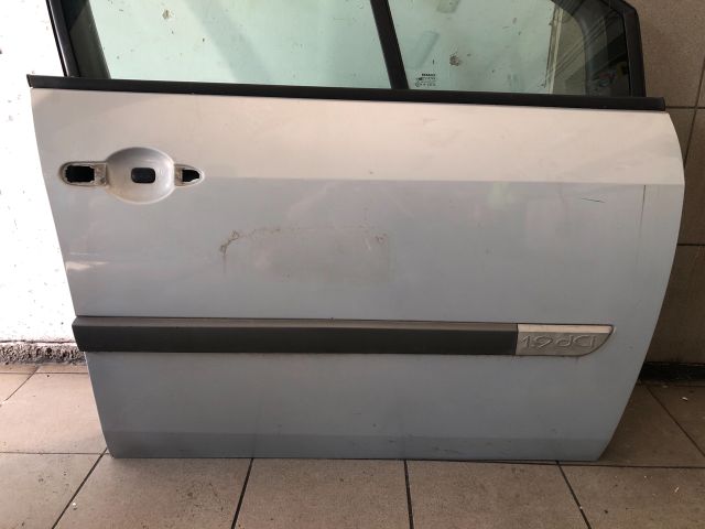 bontott RENAULT SCÉNIC II Jobb első Ajtó (Üres lemez)