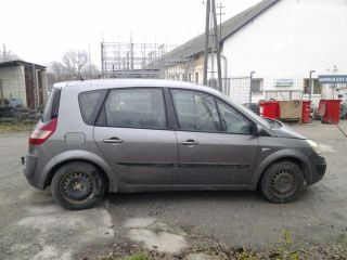 bontott RENAULT SCÉNIC II Jobb első Ajtó (Üres lemez)