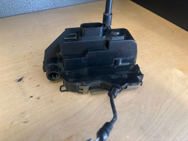 bontott RENAULT SCÉNIC II Jobb első Ajtózár