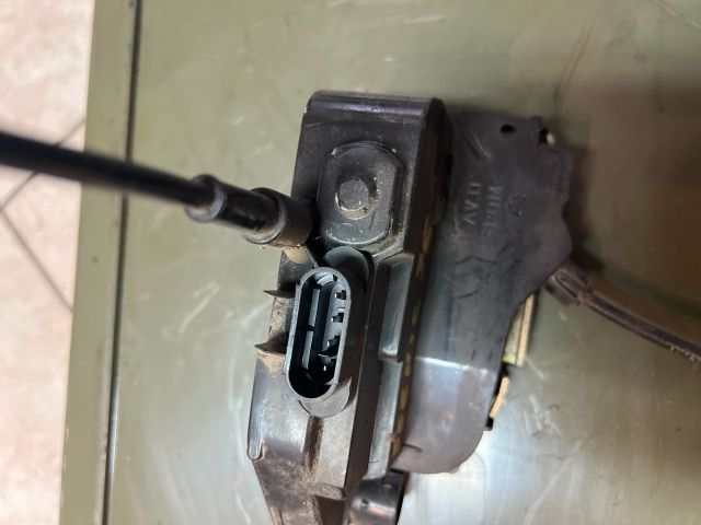 bontott RENAULT SCÉNIC II Jobb első Ajtózár