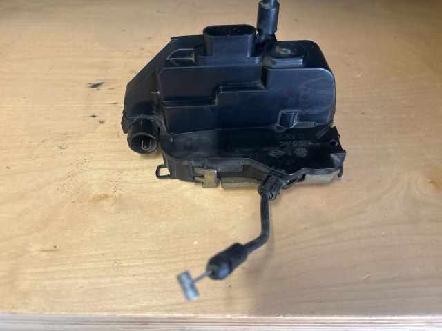 bontott RENAULT SCÉNIC II Jobb első Ajtózár